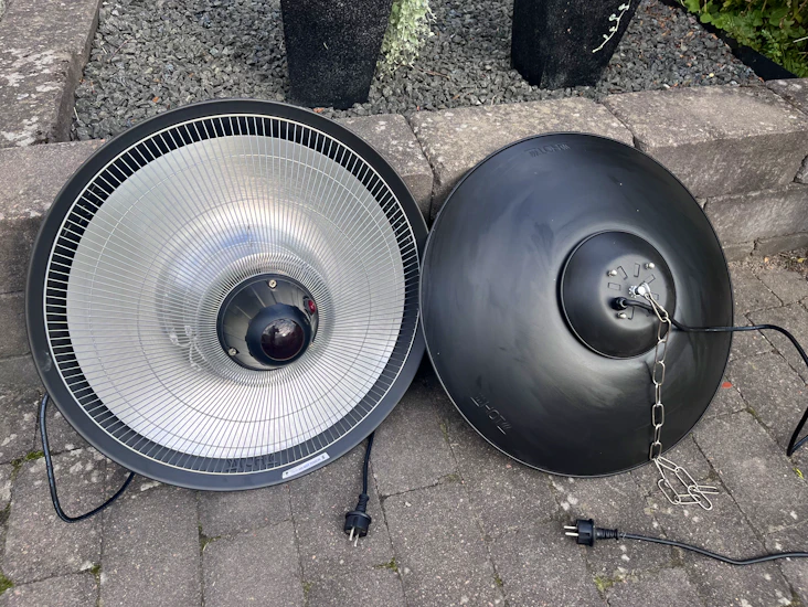 En (1) terassvärmare infravärme