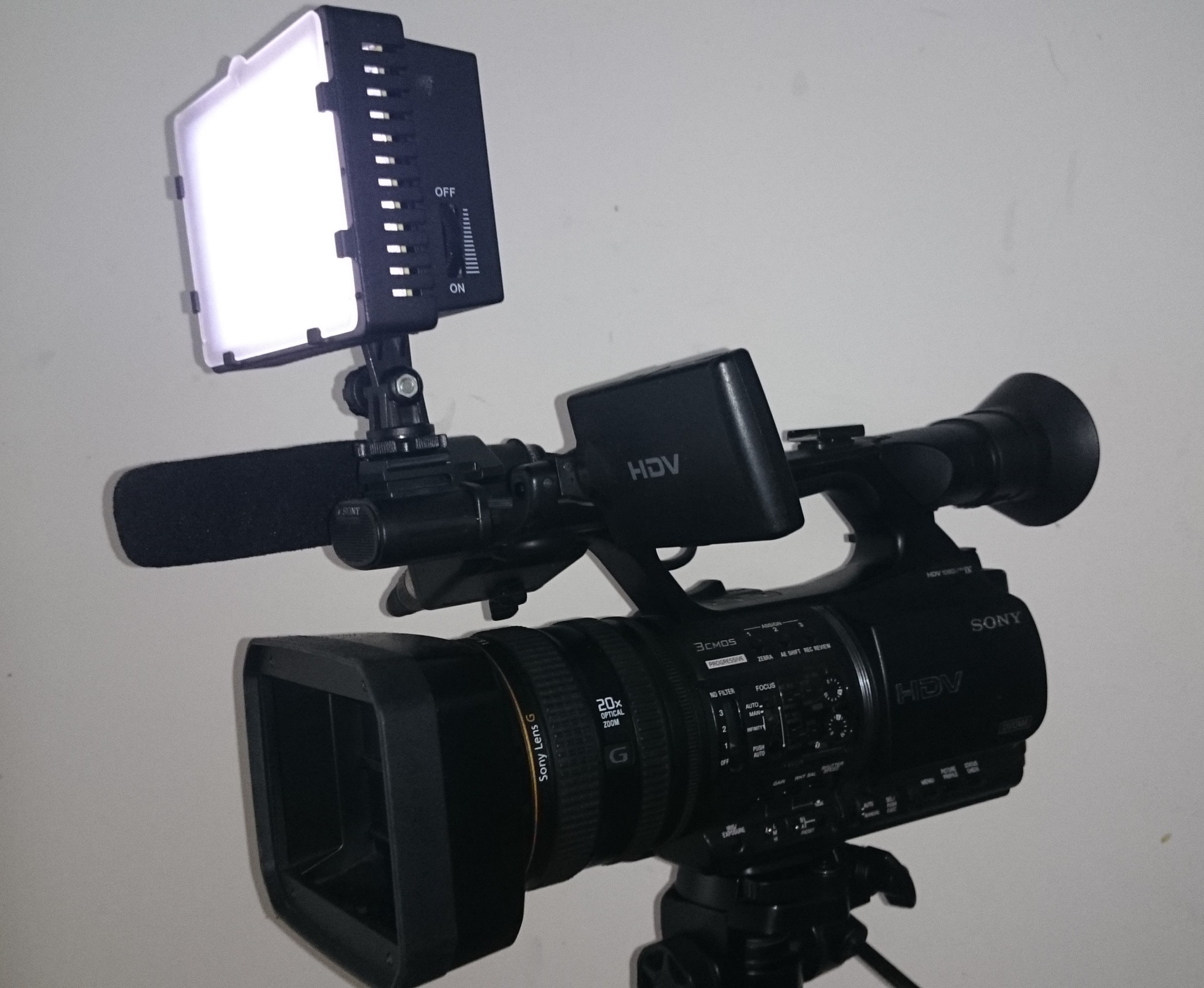2-hd camera set - 2x sony hvr-z5 with cf card recorders, lights and batteries/chargers