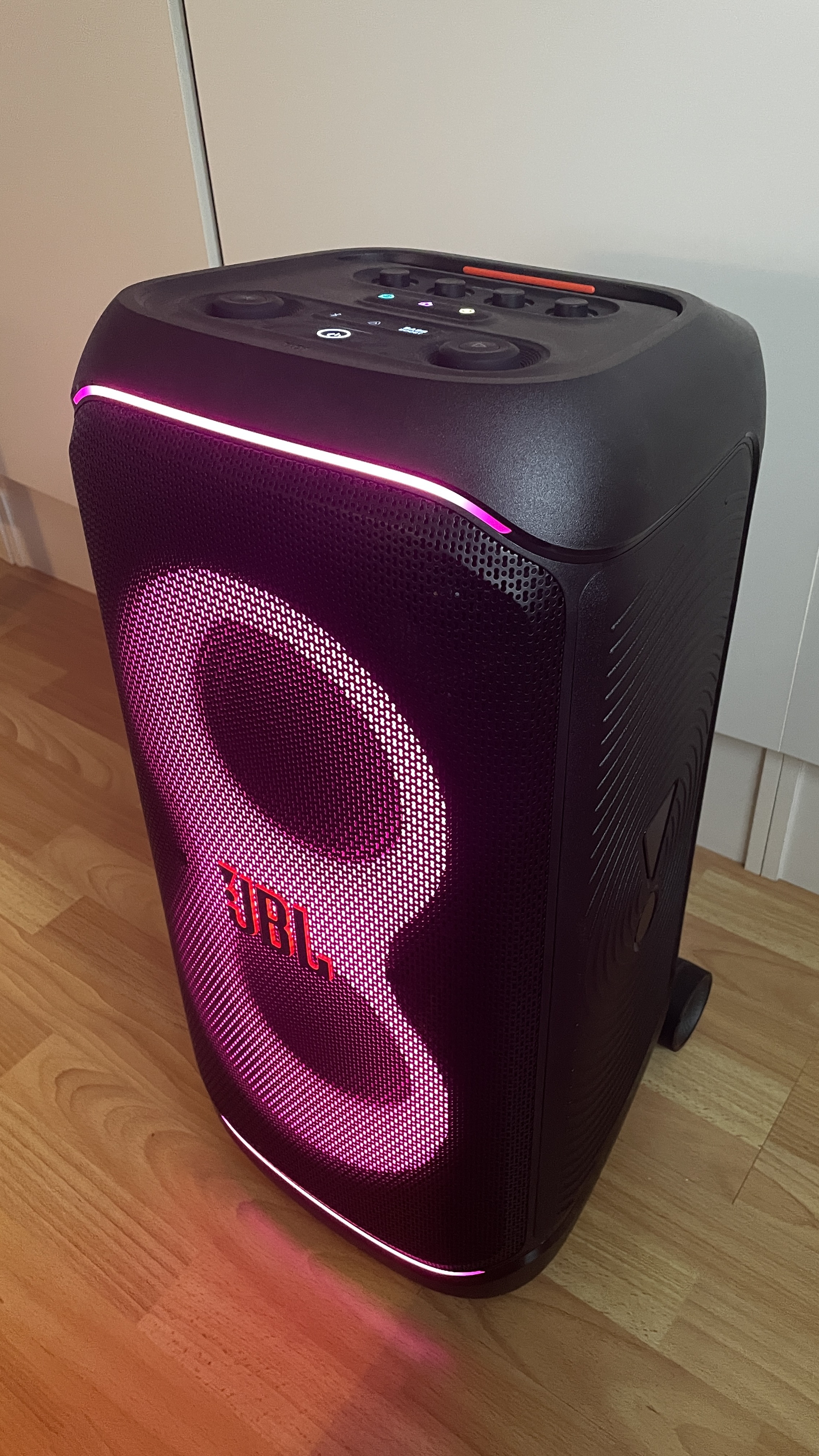 Jbl partybox 320 - bluetooth högtalare (inköpt 2025)
