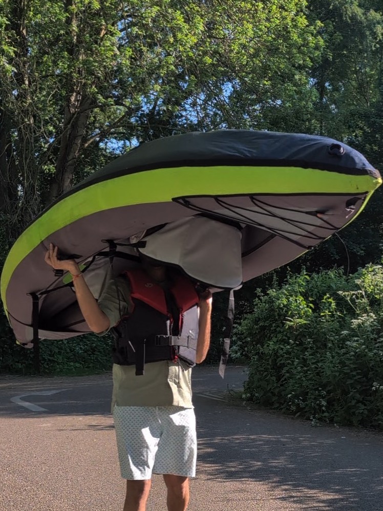 Inflatable 1- or 2-person touring canoe-kayak itiwit
