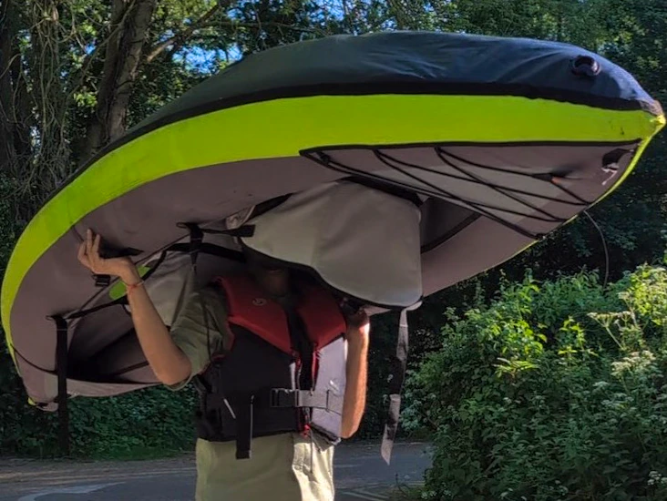 Inflatable 1- or 2-person touring canoe-kayak itiwit