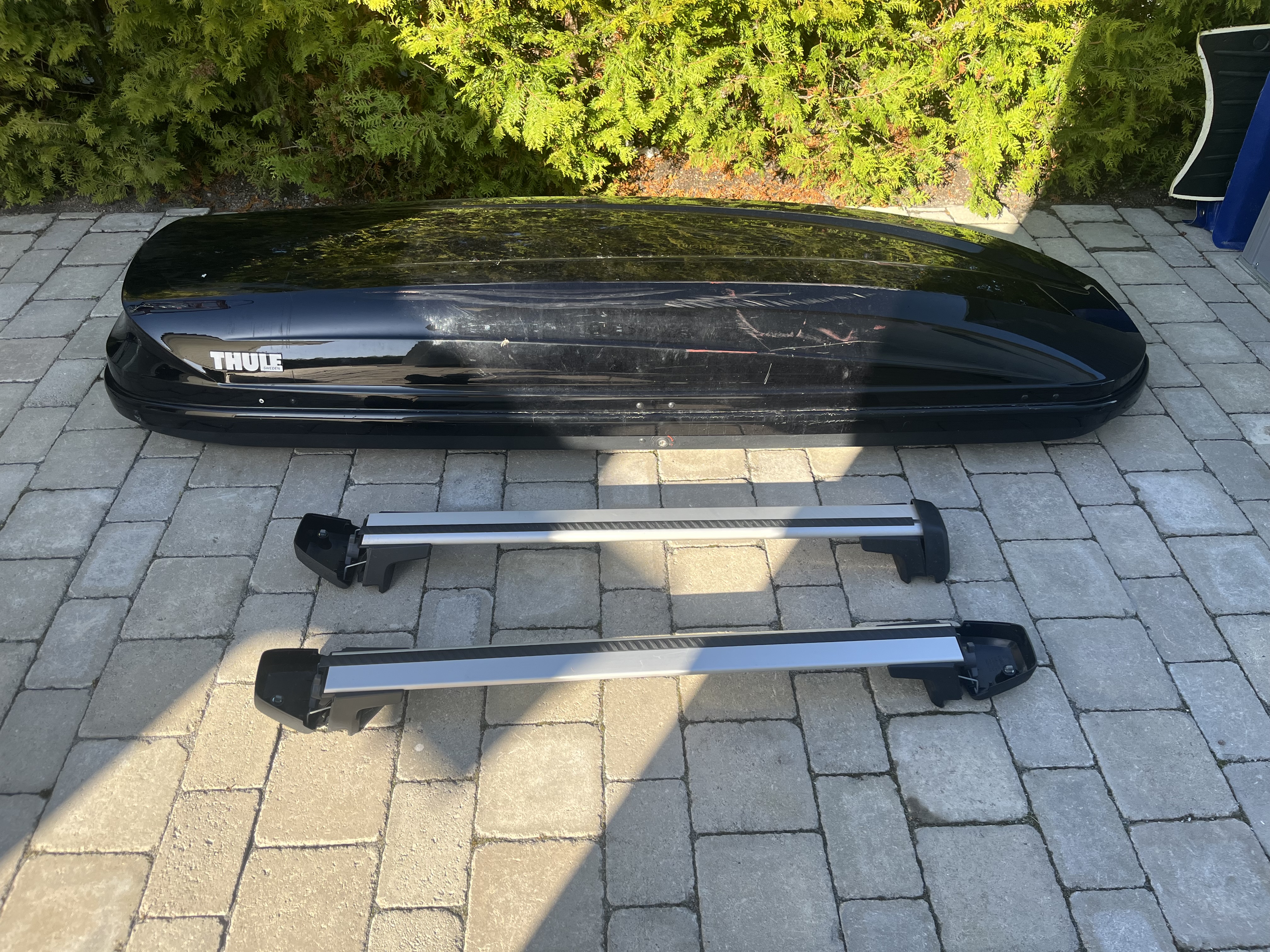 Thule takbox med takräcken 