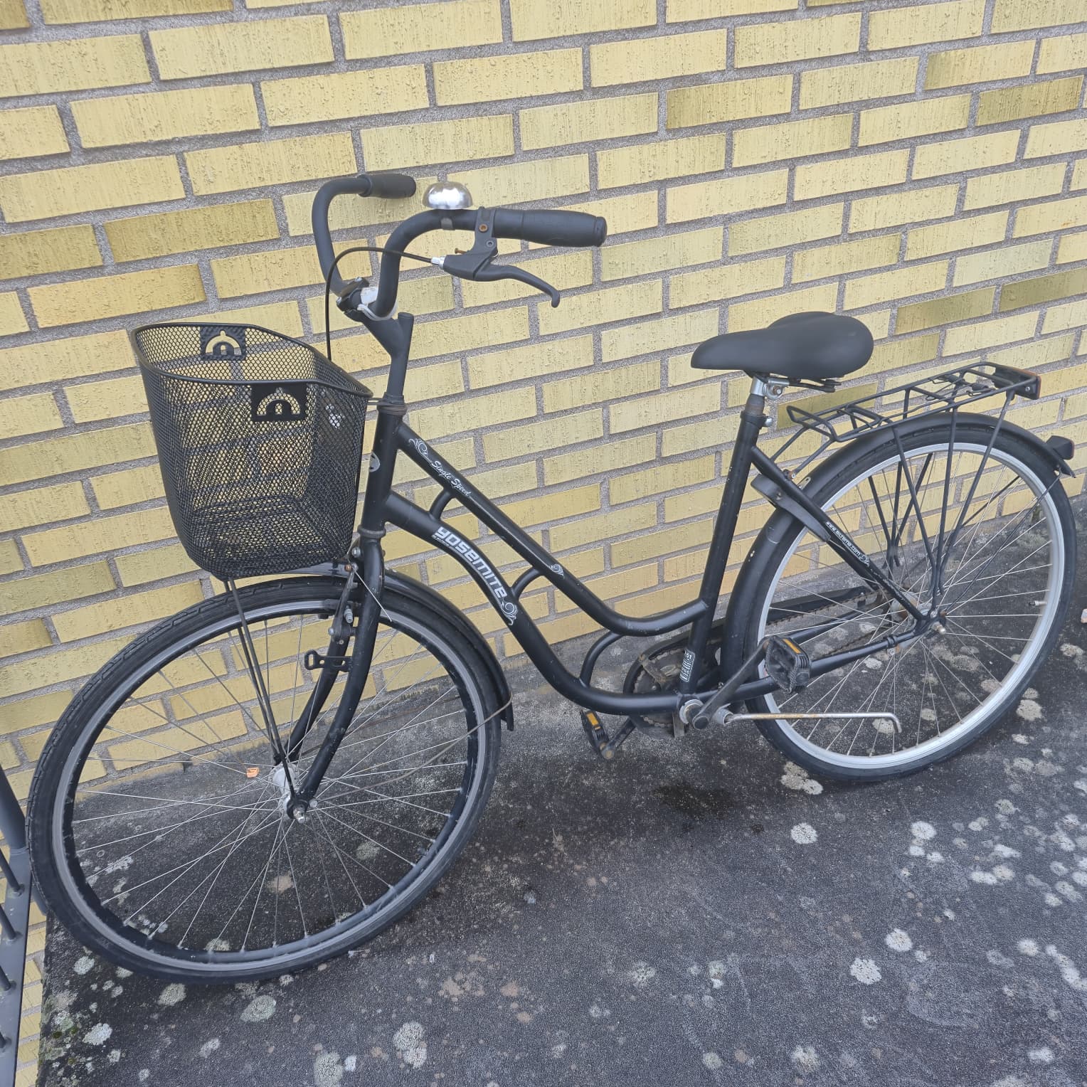 Damcykel 28” - city bike for rent