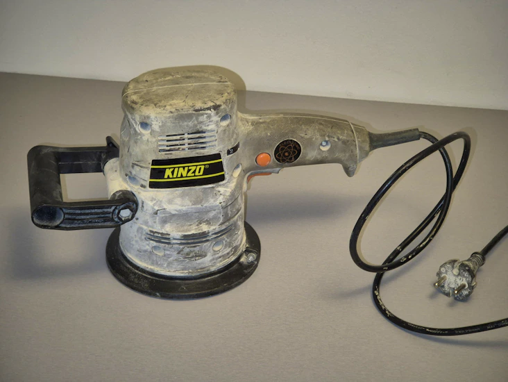 Kinzo epäkeskohiomakone