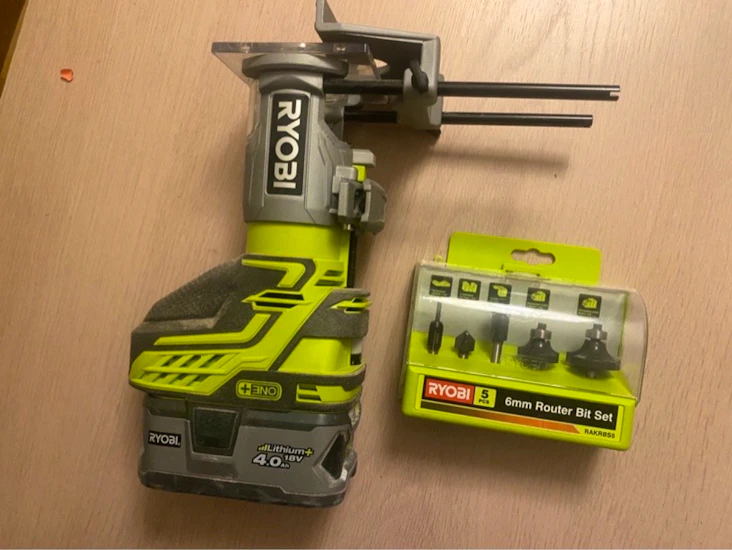 Ryobi batteridriven handöverfräs