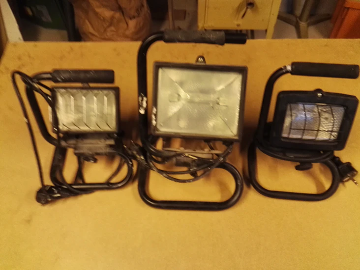 3 st arbetsbelysningar