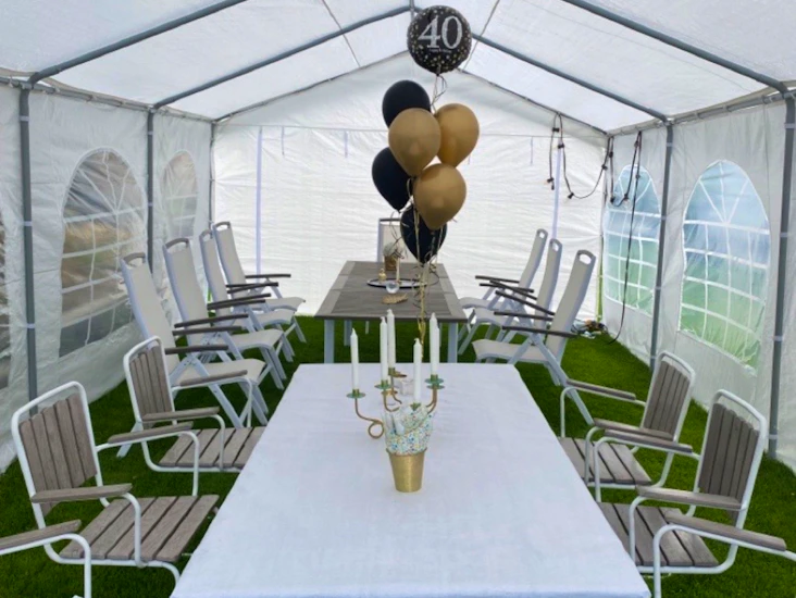 Rejält partytält 🎉