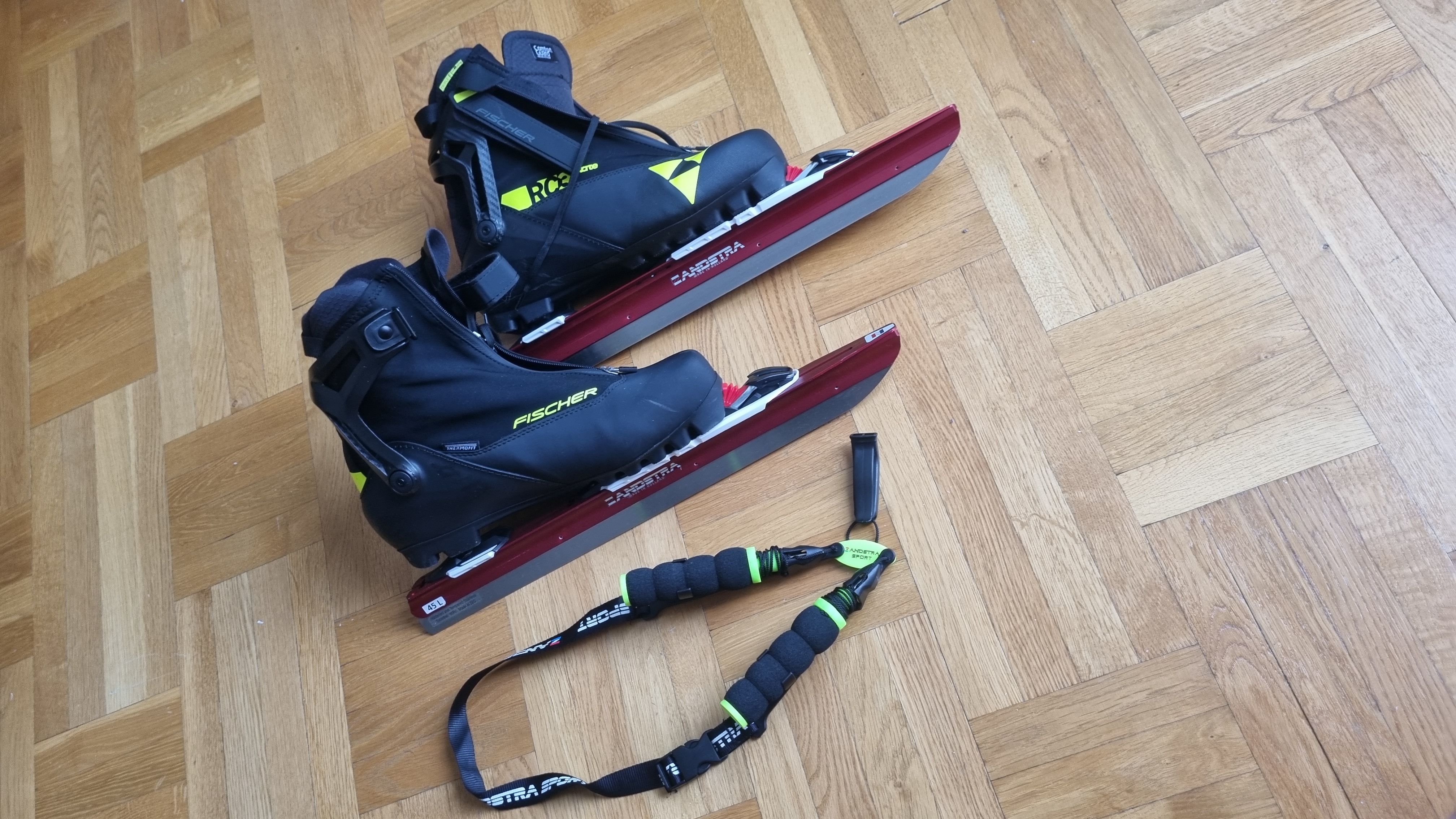 Zandstra långfärdsskridskor med isdubbar