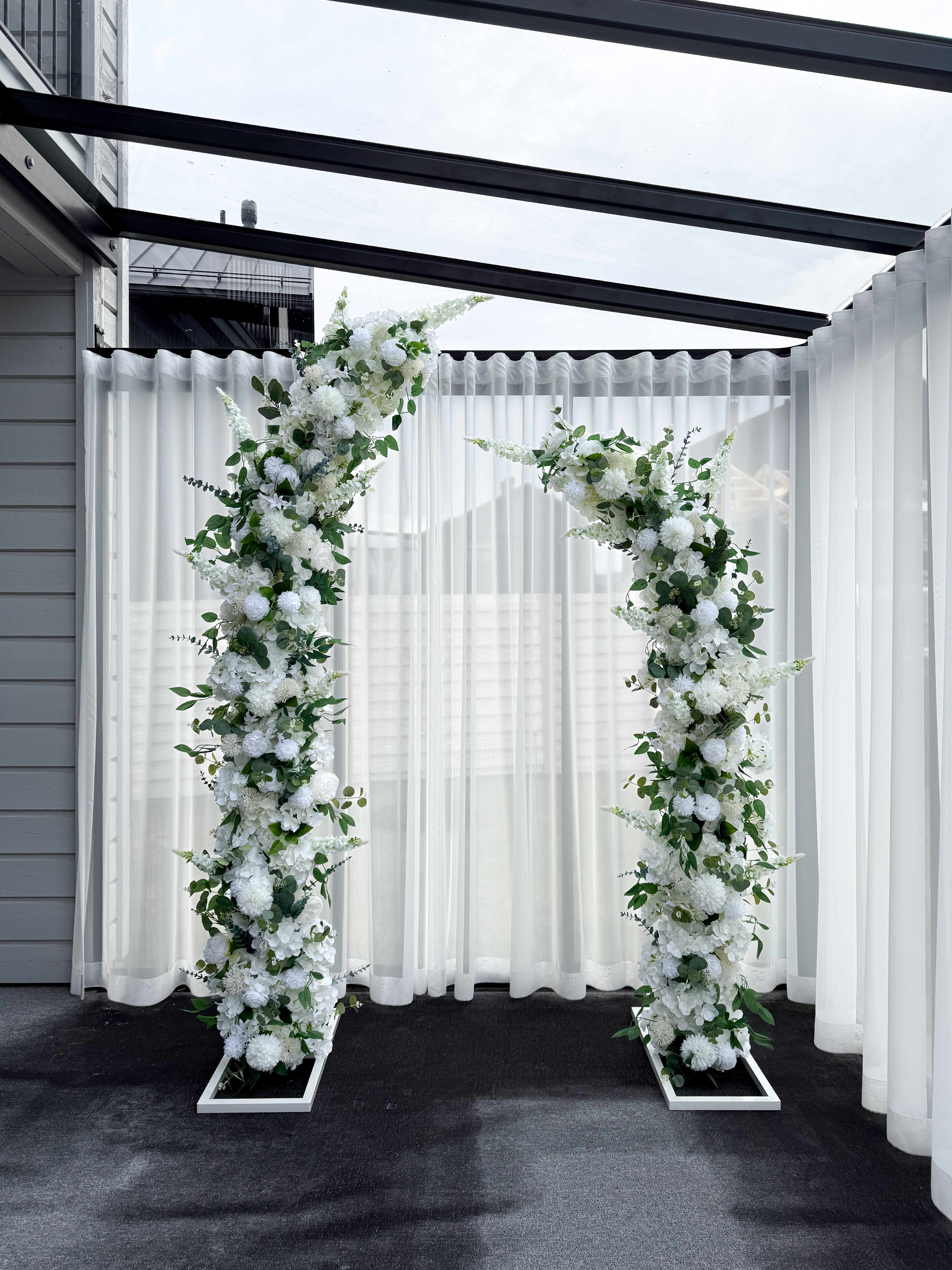 Vuokrataan kukkakaari / hääkaari kuljetuksella