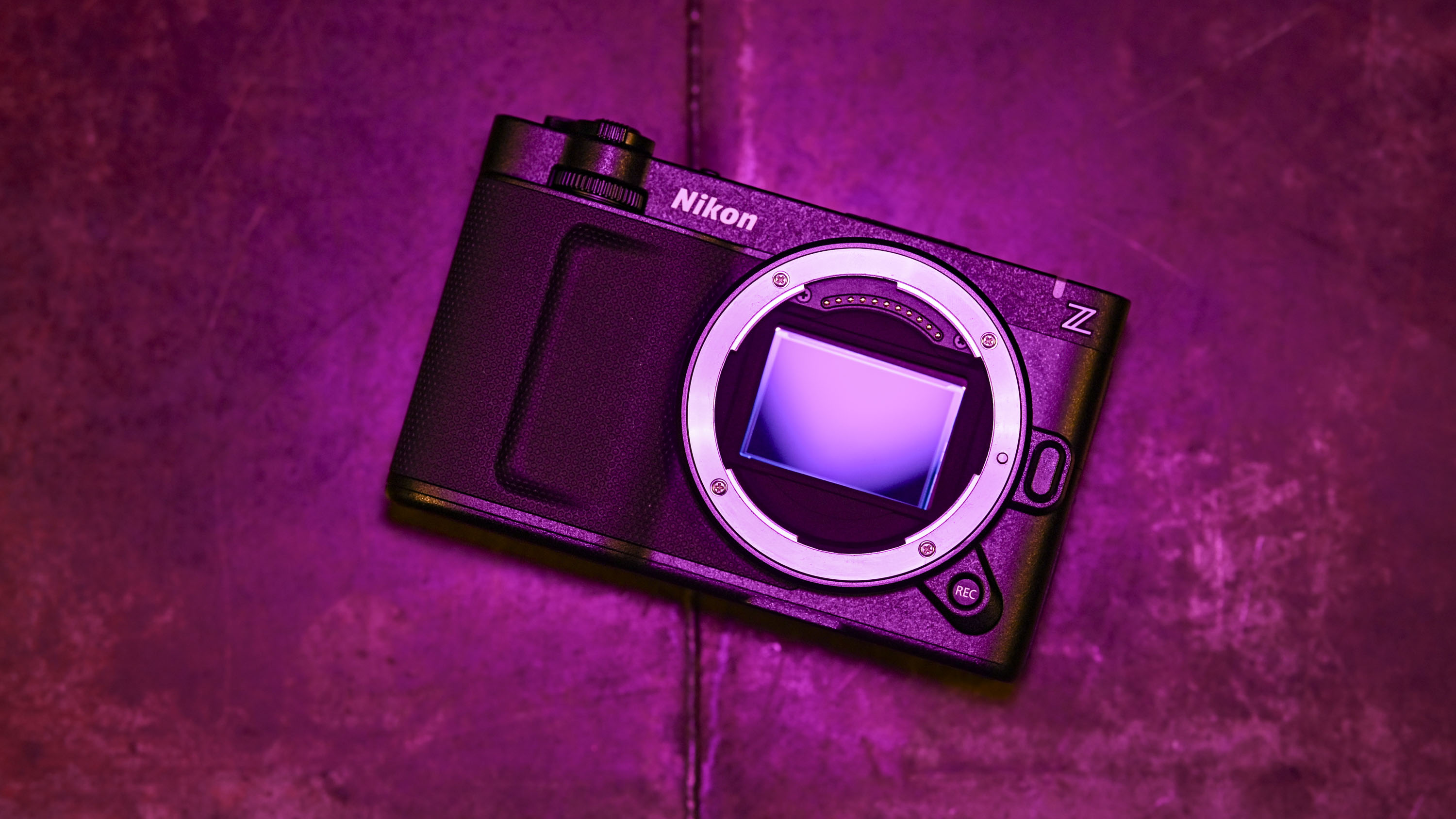 Nikon zr 6k cinema camera + 1tb + 18/24/35/40/45/75mm prime lens f1.8 digital red raw prores full frame mirrorless