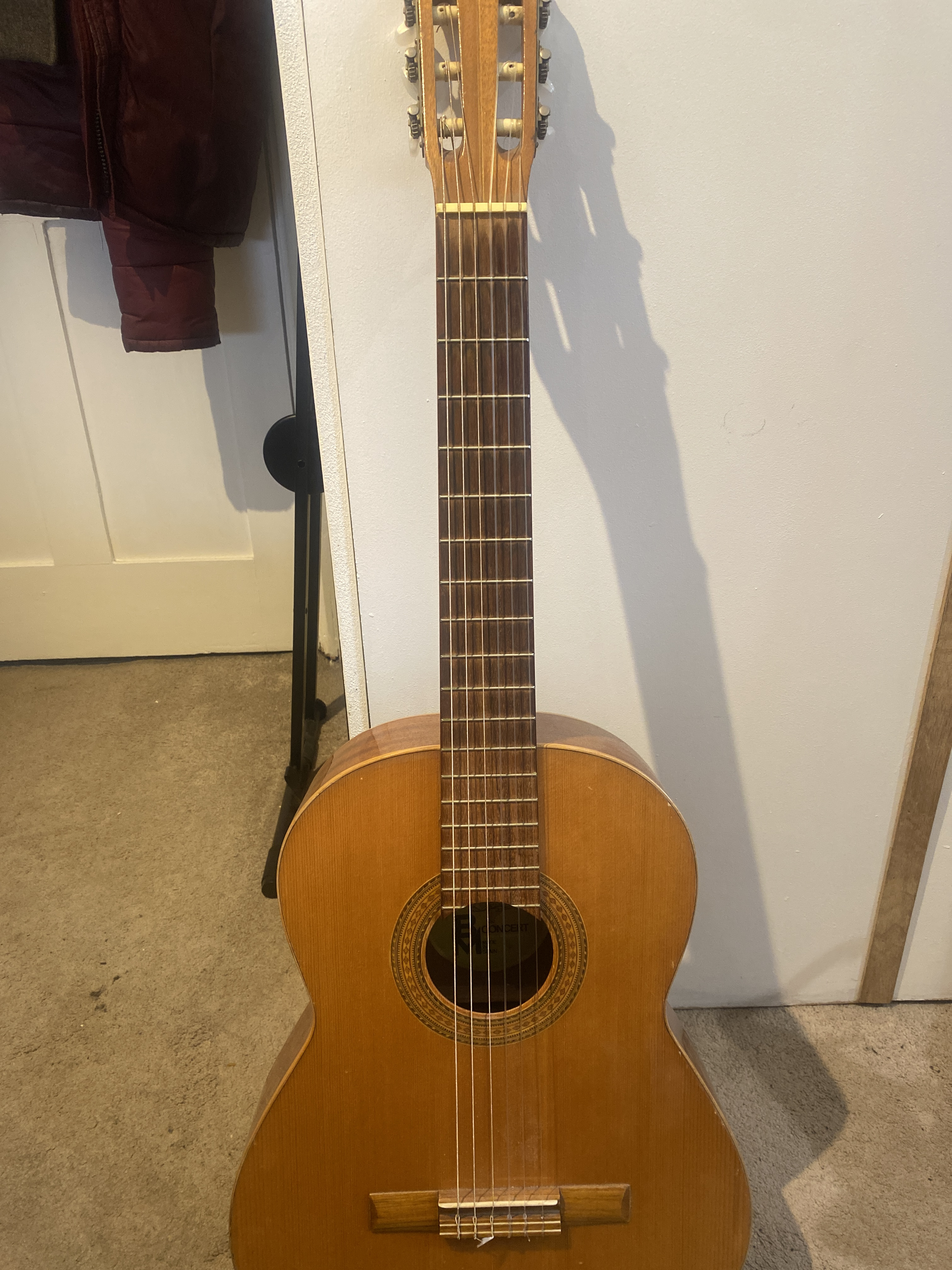 Bm concert classical guitar 