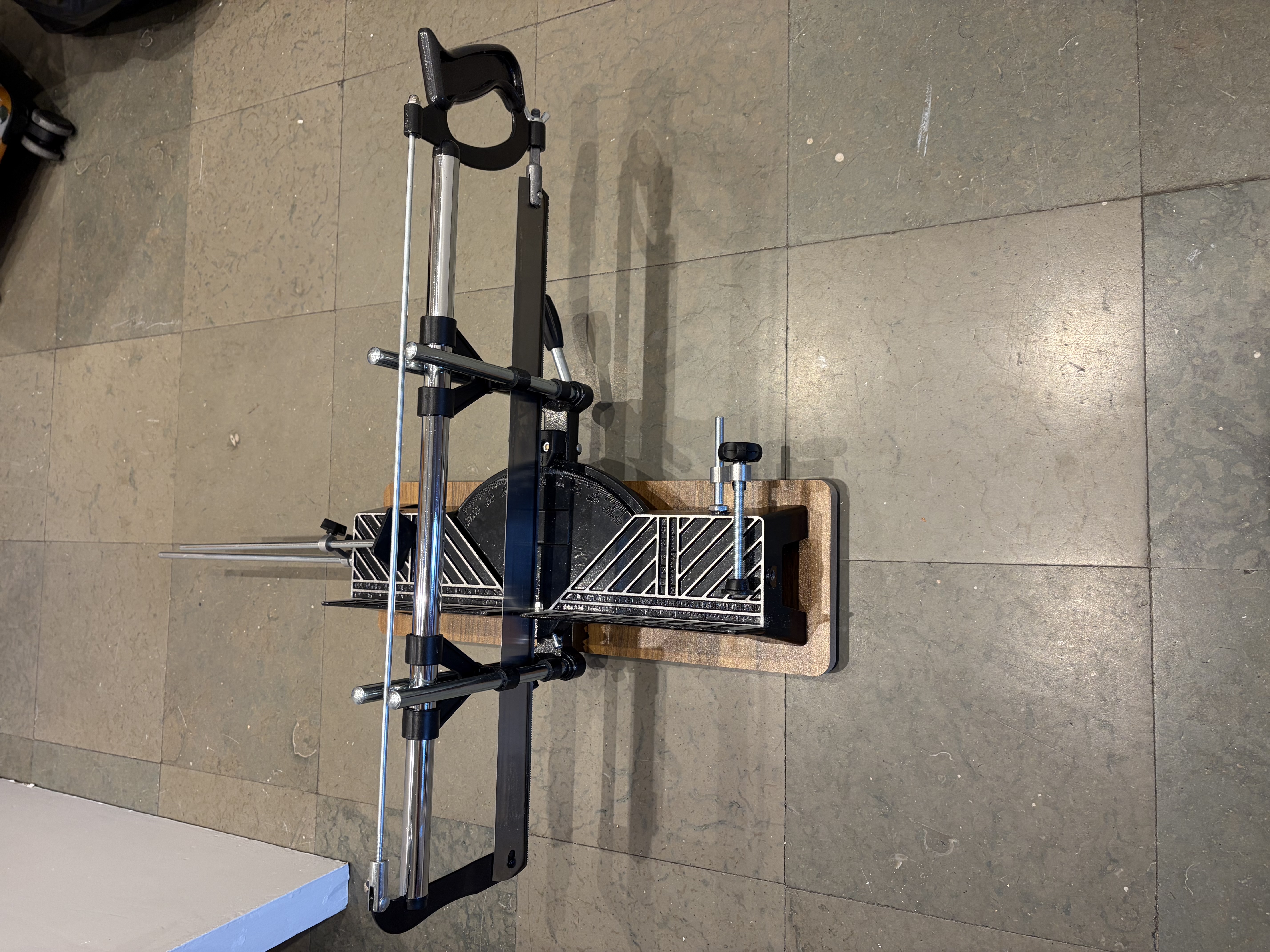 Manuell geringssåg med bord, 550 mm