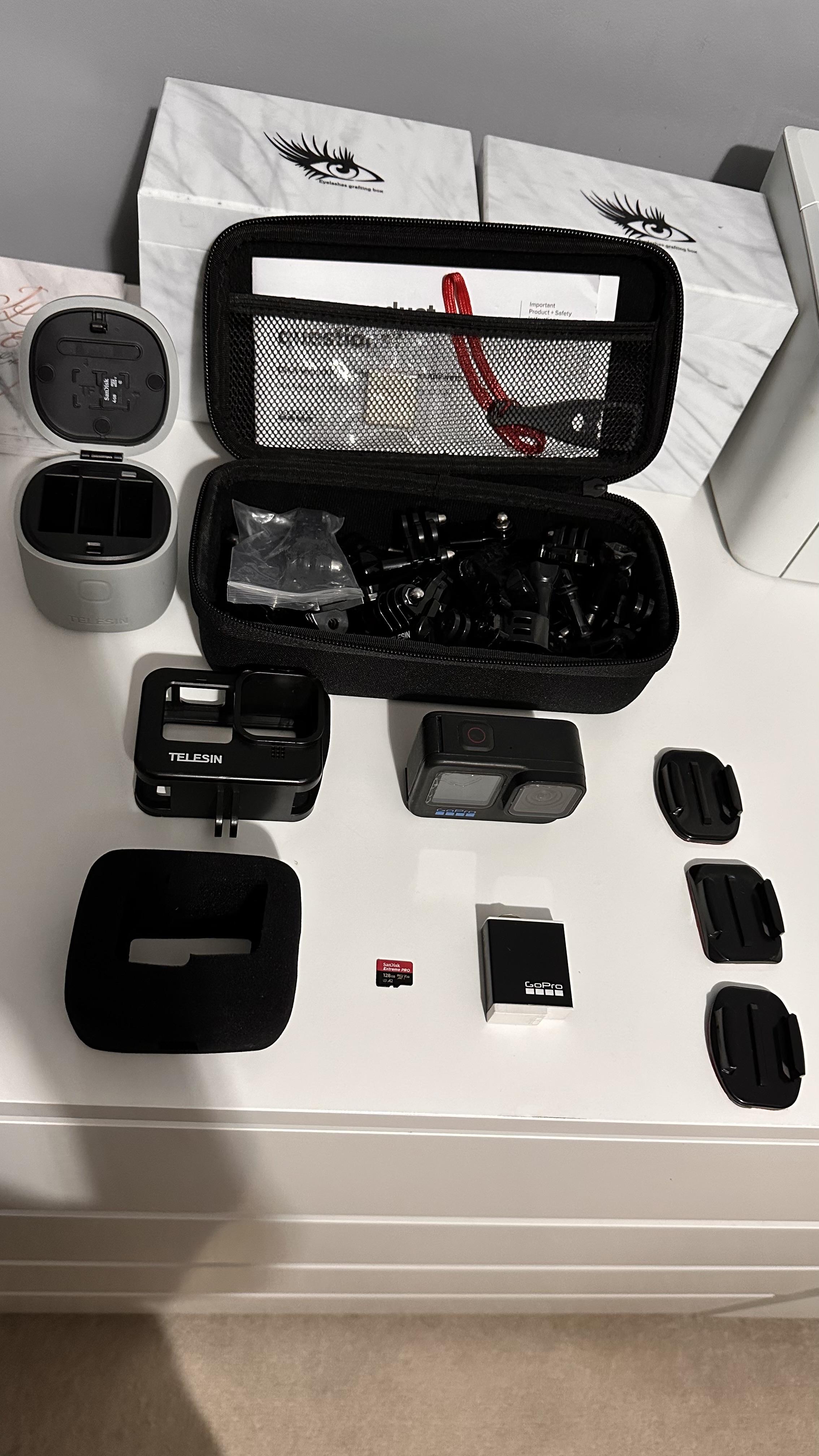 Gopro 11 black + lot of accesories 