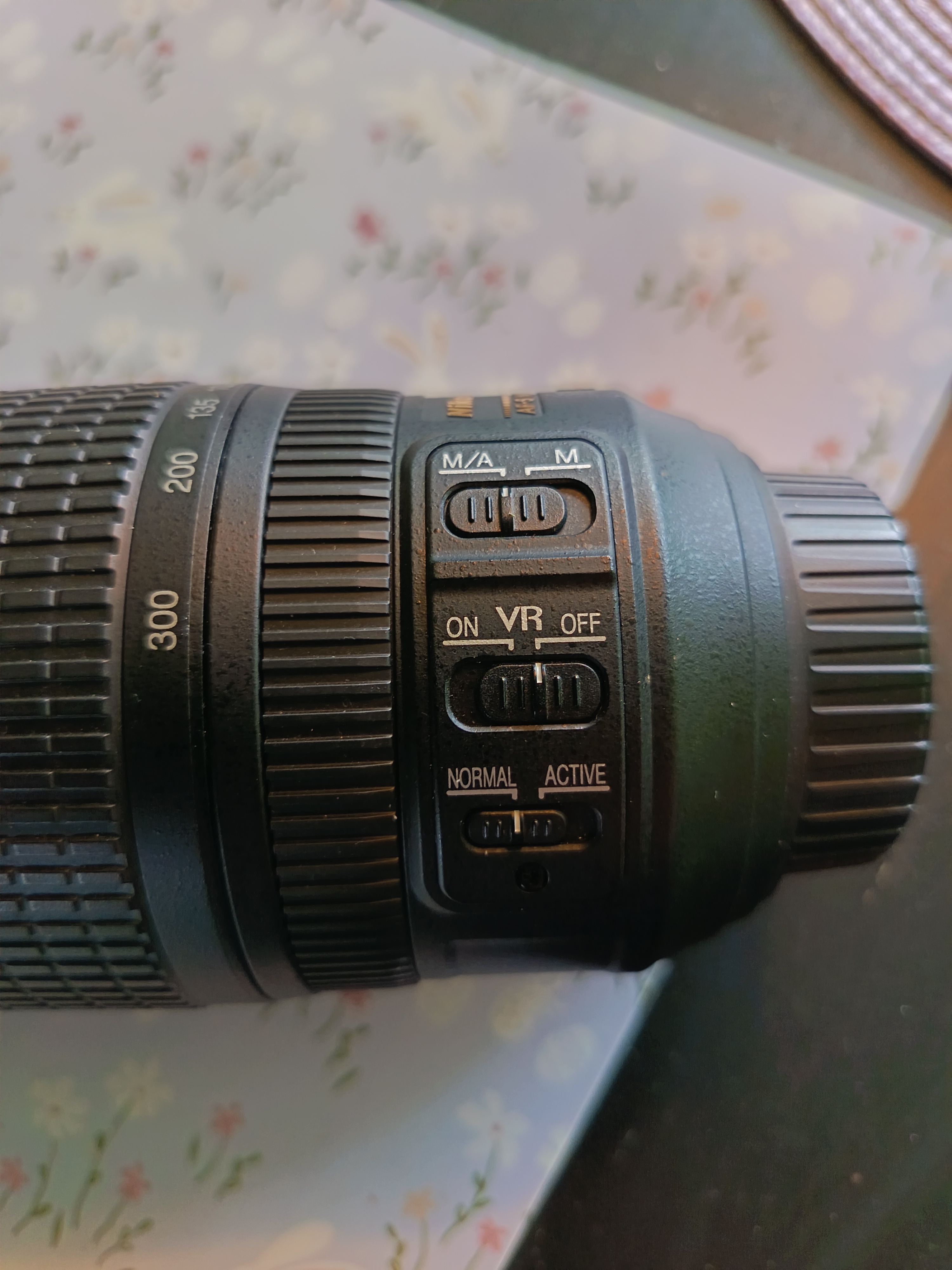 Nikon 70-300