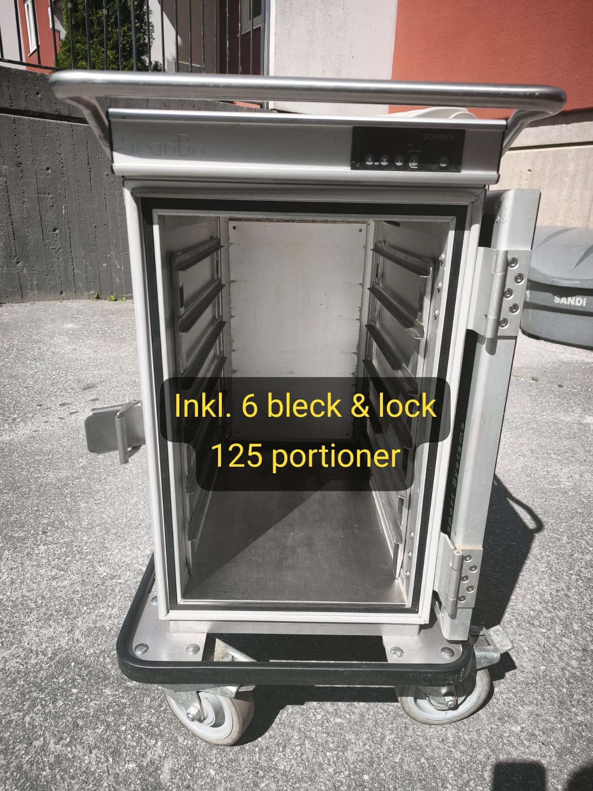 Värmeskåp inkl. kantin & lock (125 portioner)