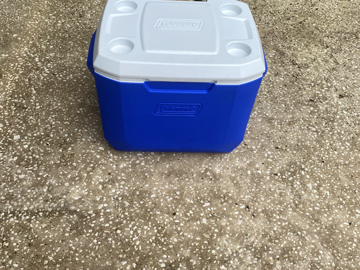 Coleman large ice cooler