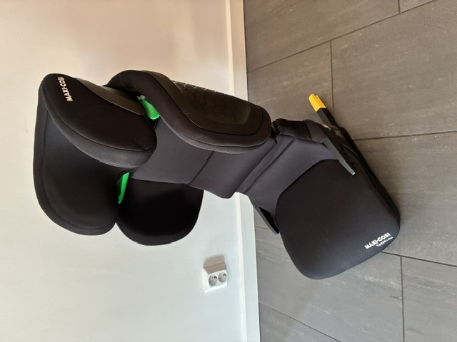 Kompakt bältesstol:  3.5 - 12år - 15 - 36 kg