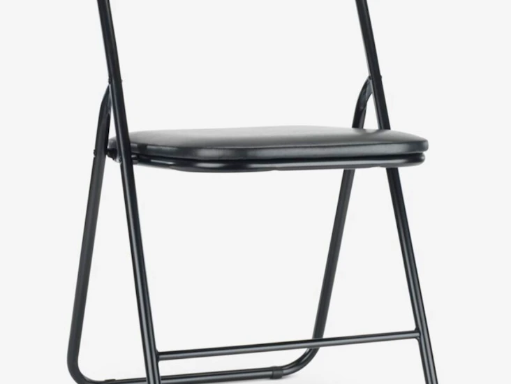 2 bord och 12 bekväma stolar