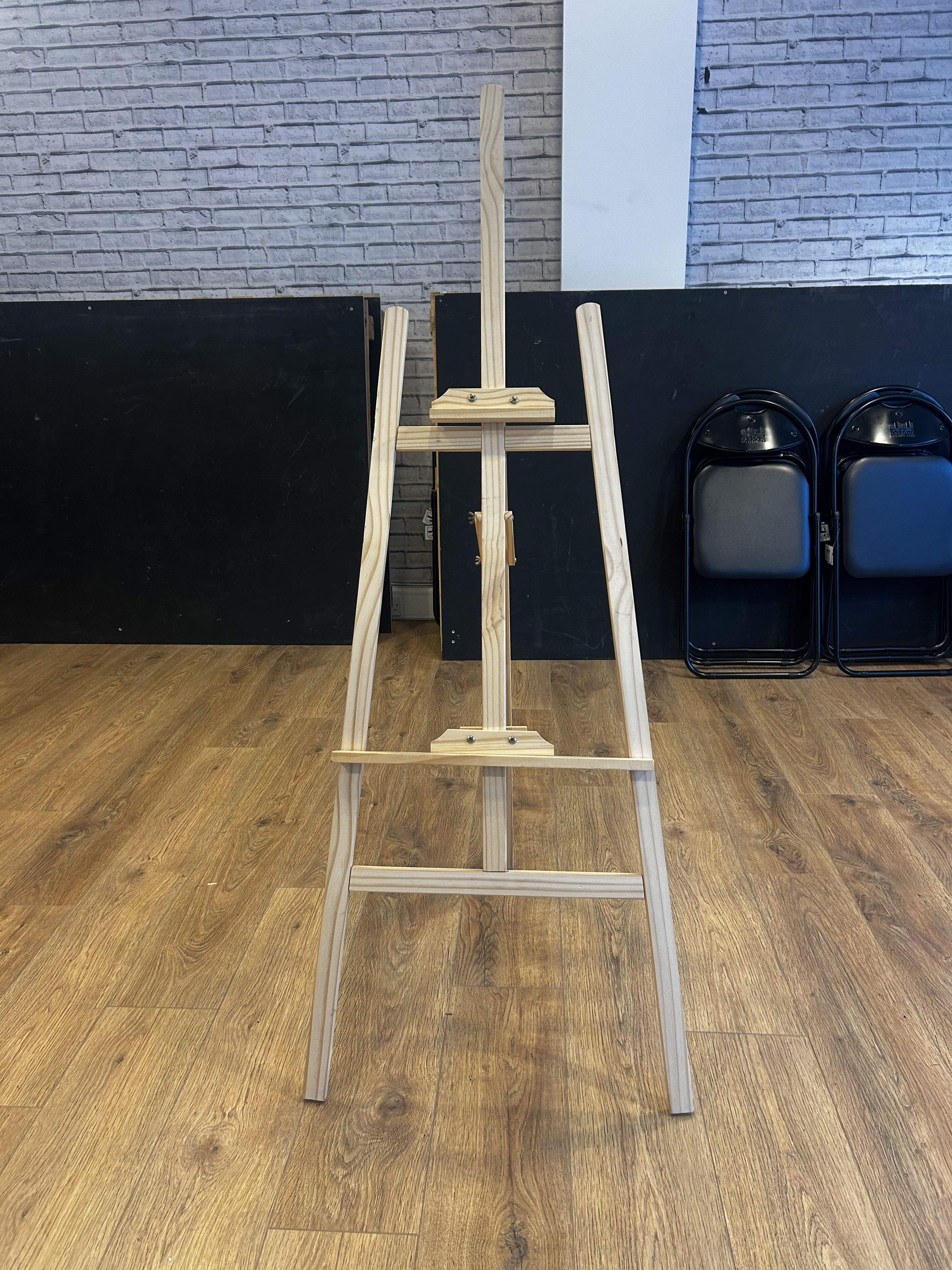 Easel stand