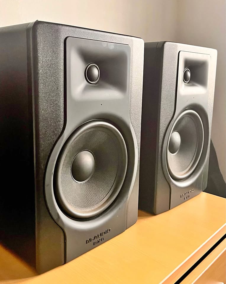 M-audio bx8 d3 studio monitors — pair