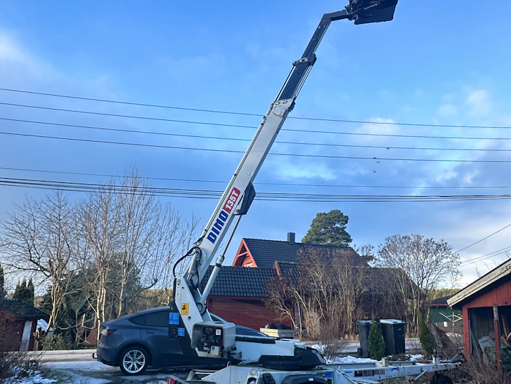 Dino 13,5 meter lift.