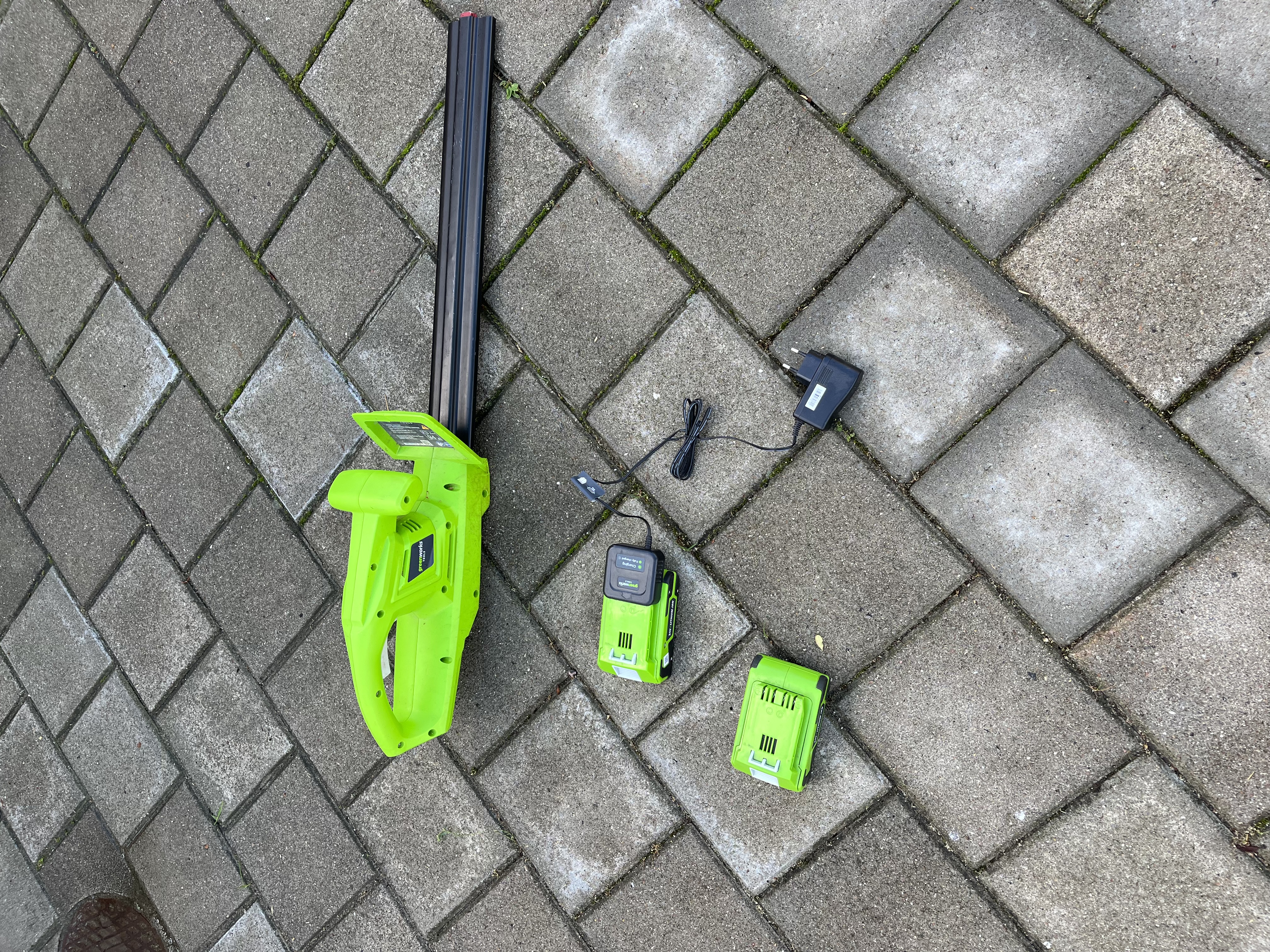 Greenworks häcksax batteridriven 