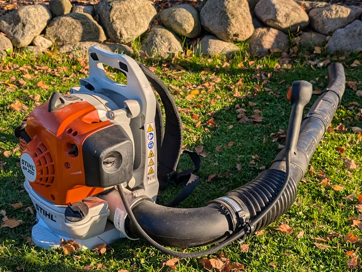 Ryggburen lövblås stihl