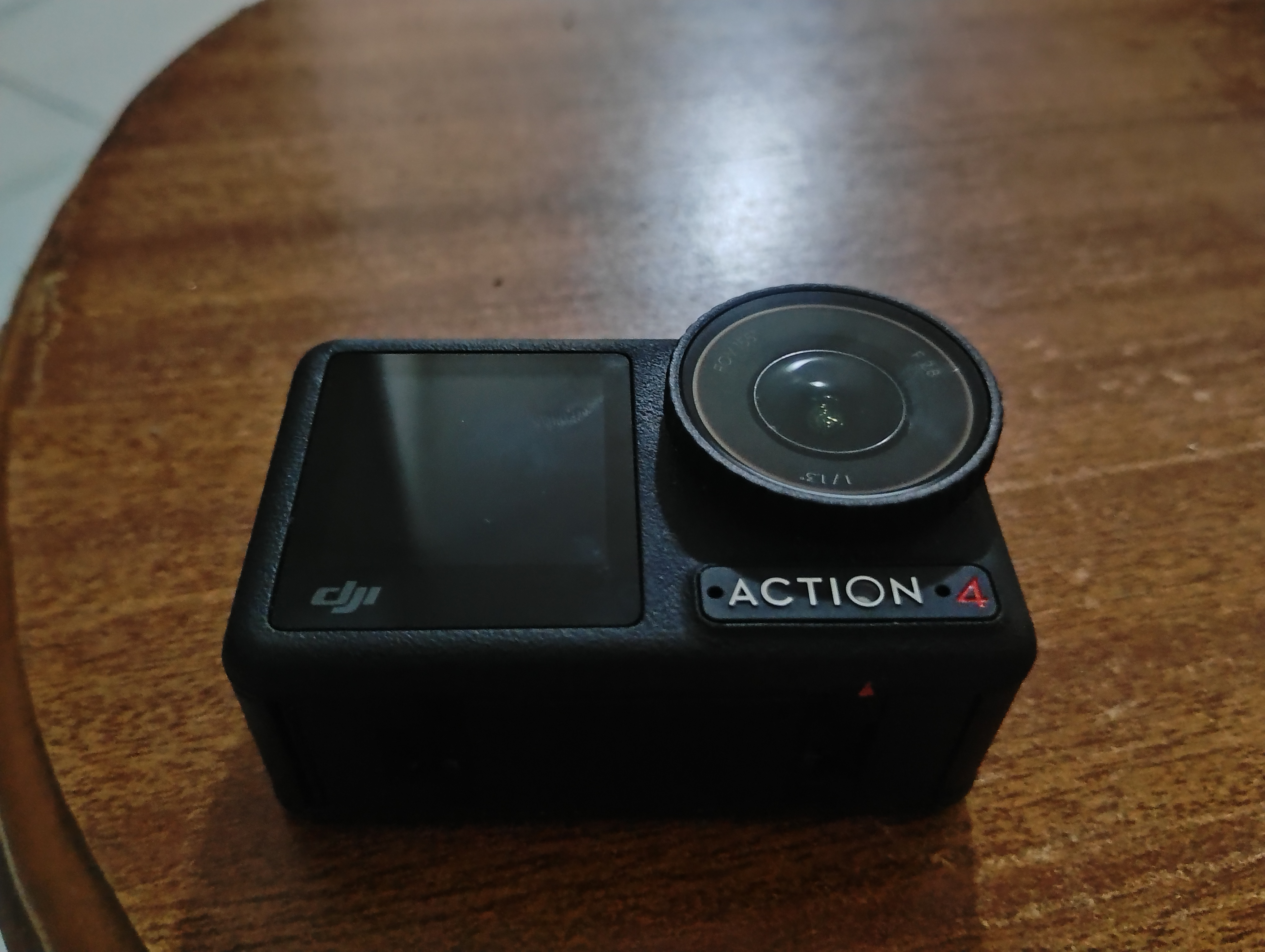 Dji osmo action 4 med 120 gb sd kort og hardisk