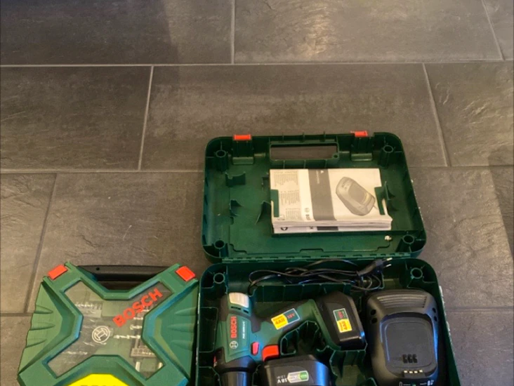Bosch borskrutrekker med ekstra batteri