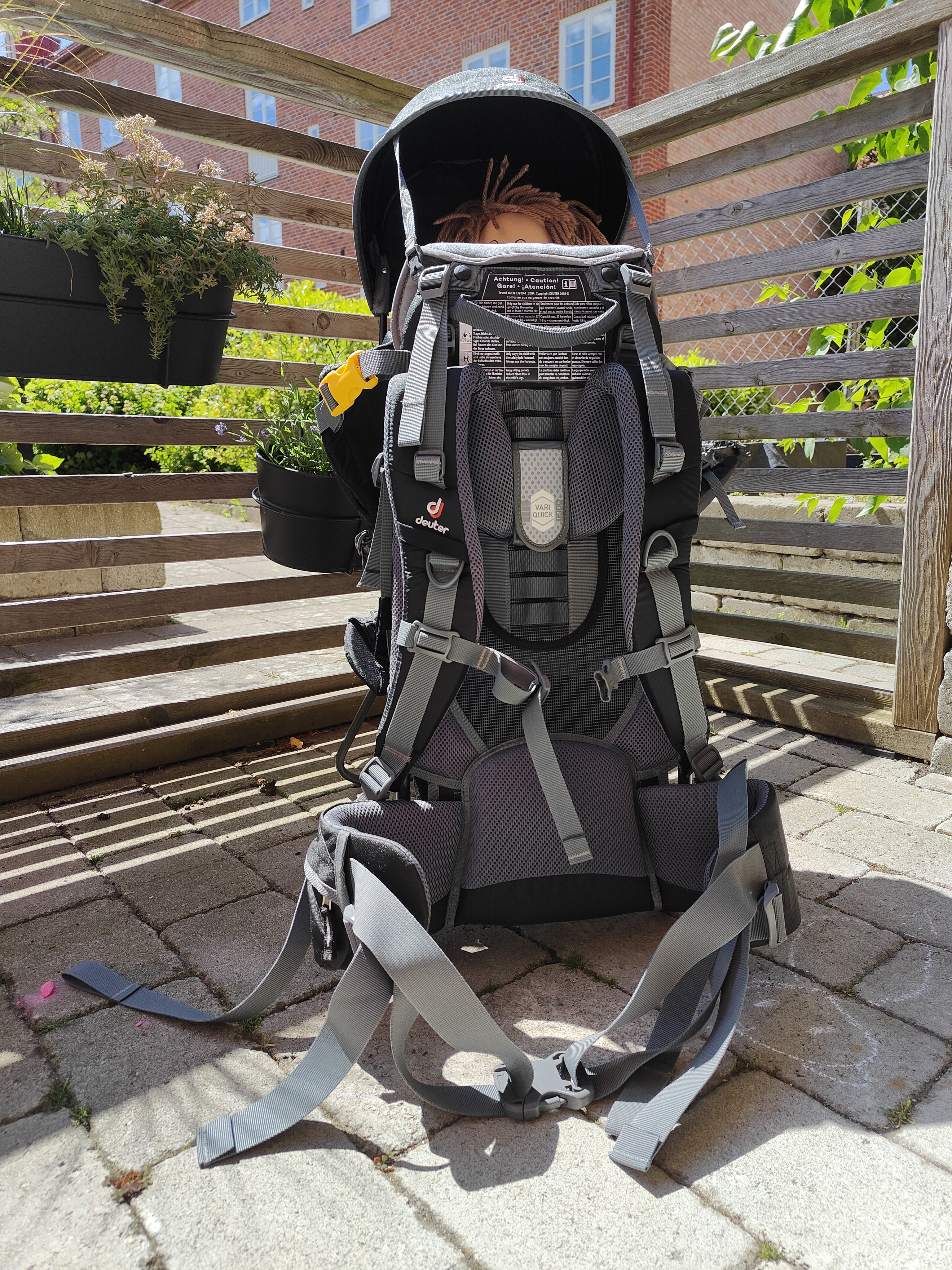 Premium deuter kid comfort 1 plus premium child carrier / hiking backpack