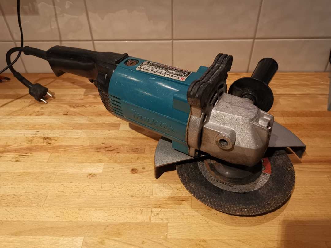 Stor vinkelslip makita