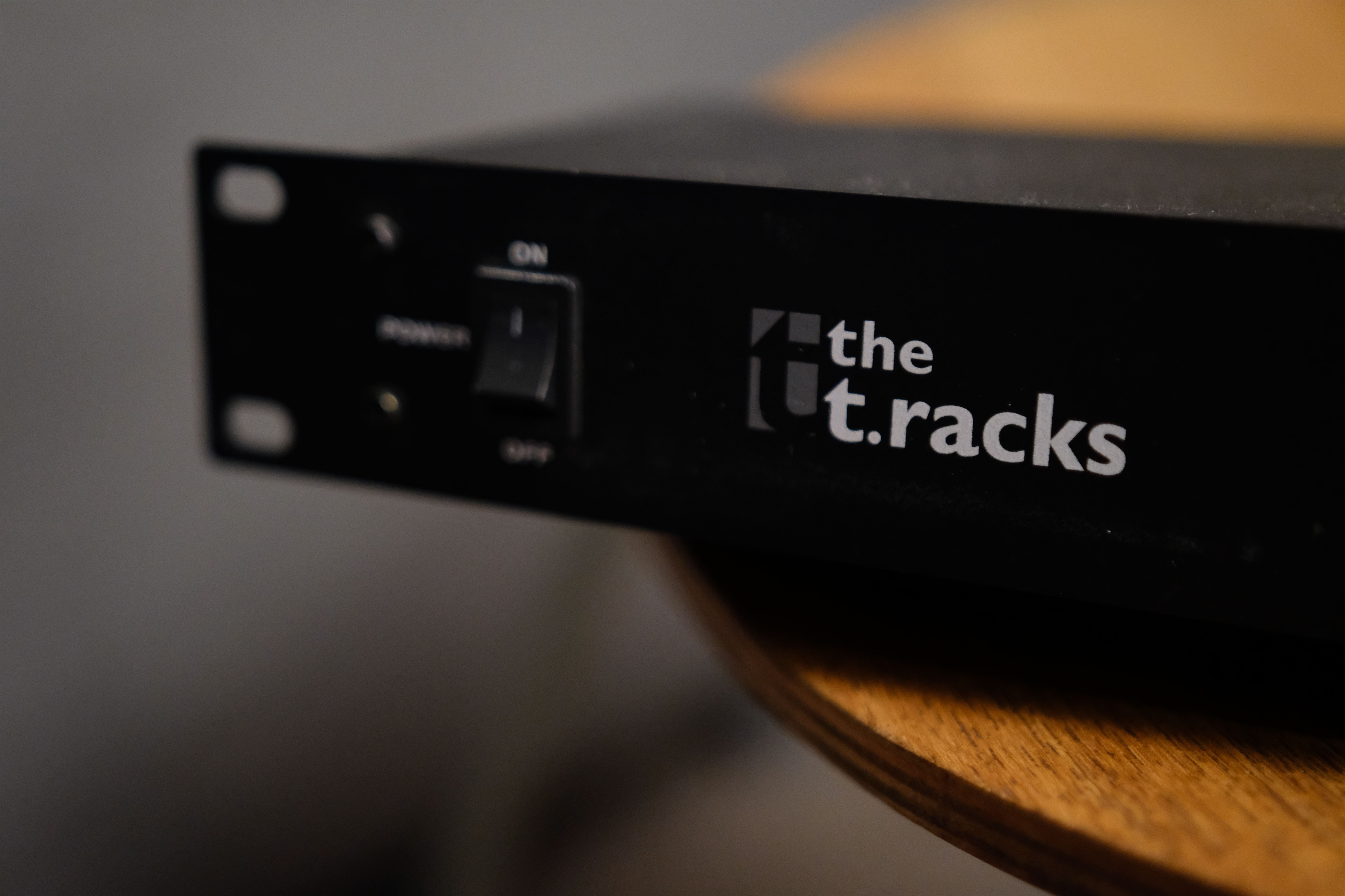 The t.racks ds2418 - audio splitter