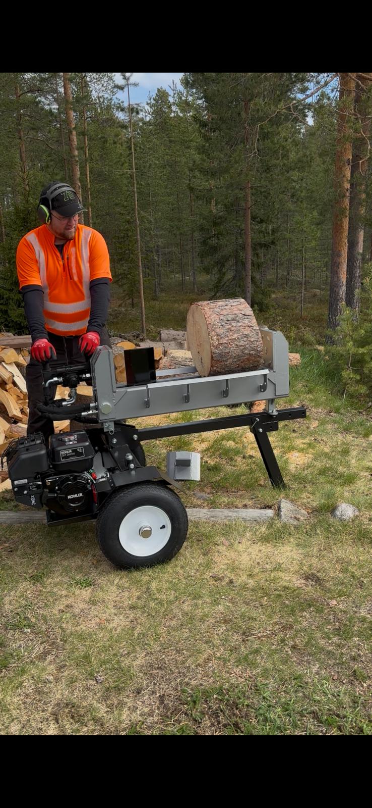Vedklyv som klyver åt båda håll!