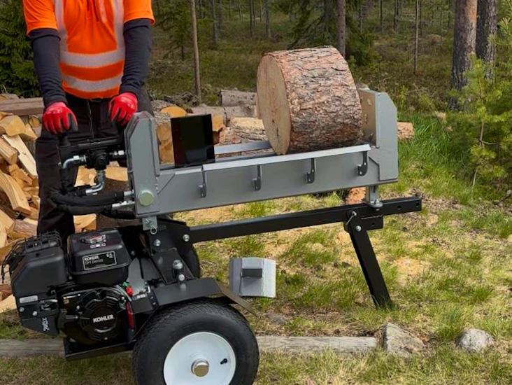 Vedklyv som klyver åt båda håll!