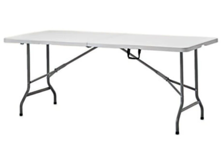 Bord og benker til selskap