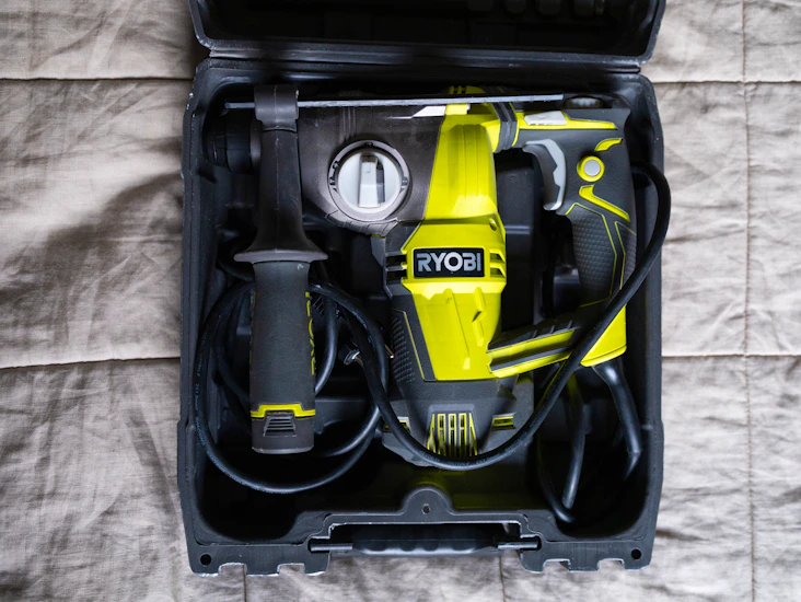 Ryobi 800w sds+ poravasara + betoniporanterät