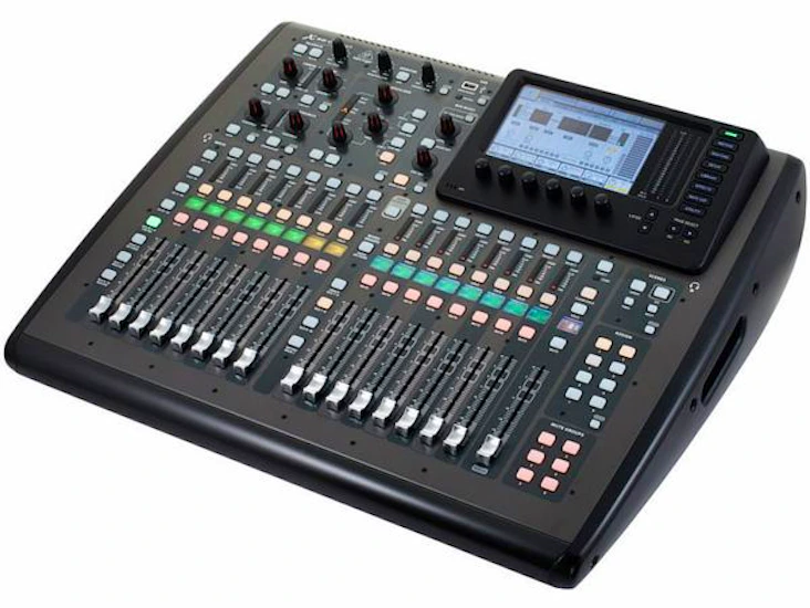 Behringer x32 compact