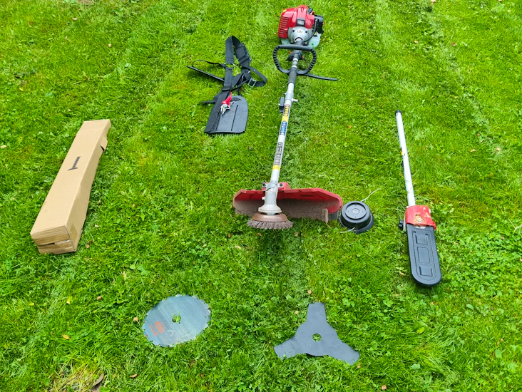 Meeka röjsåg med mera