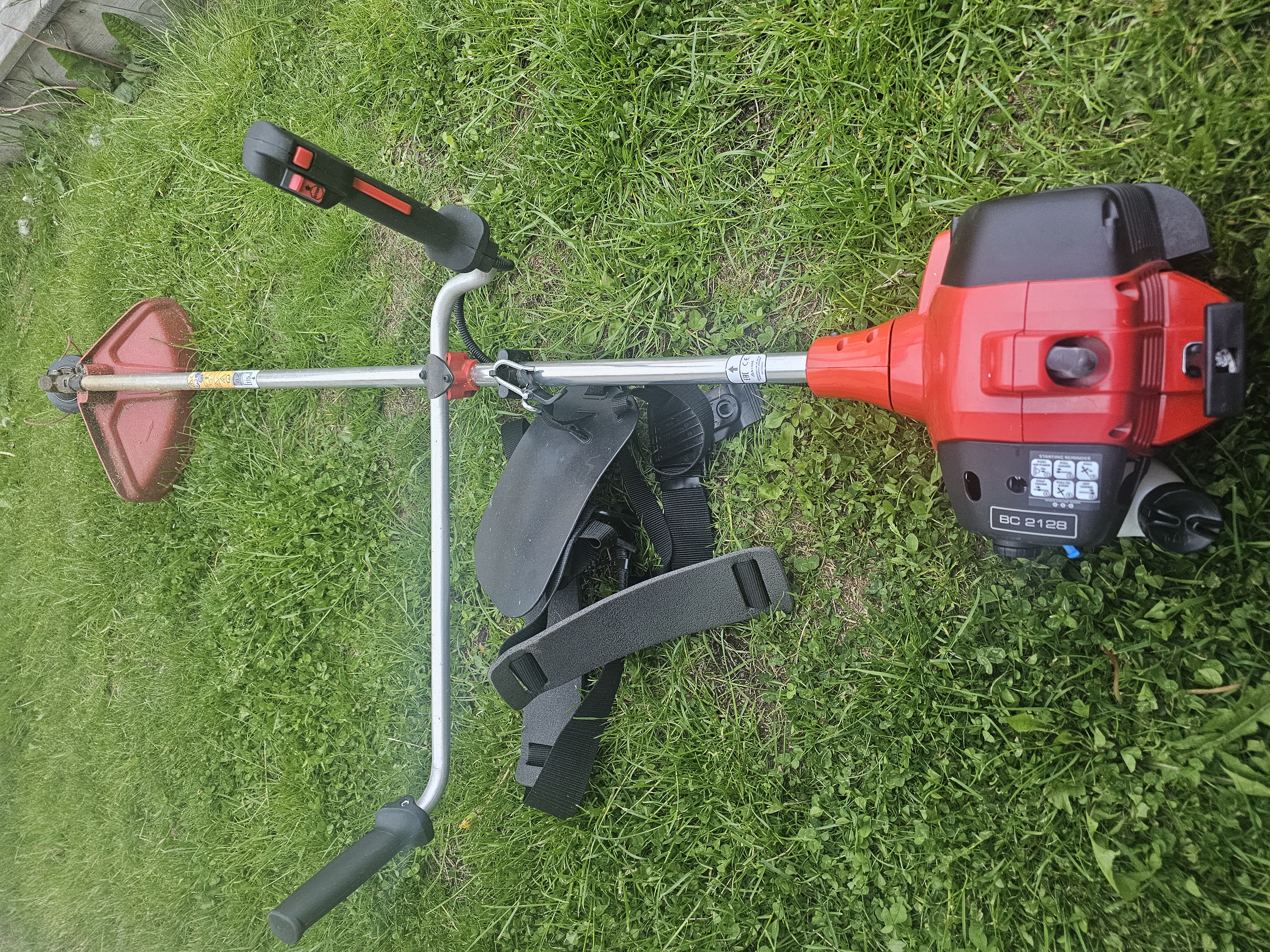 Röjsåg / grästrimmer bc2128
