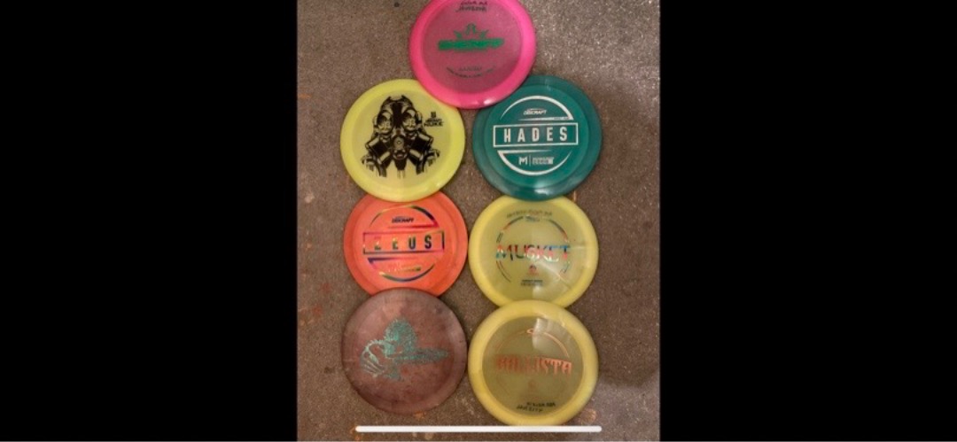 Disk golf distance drivers