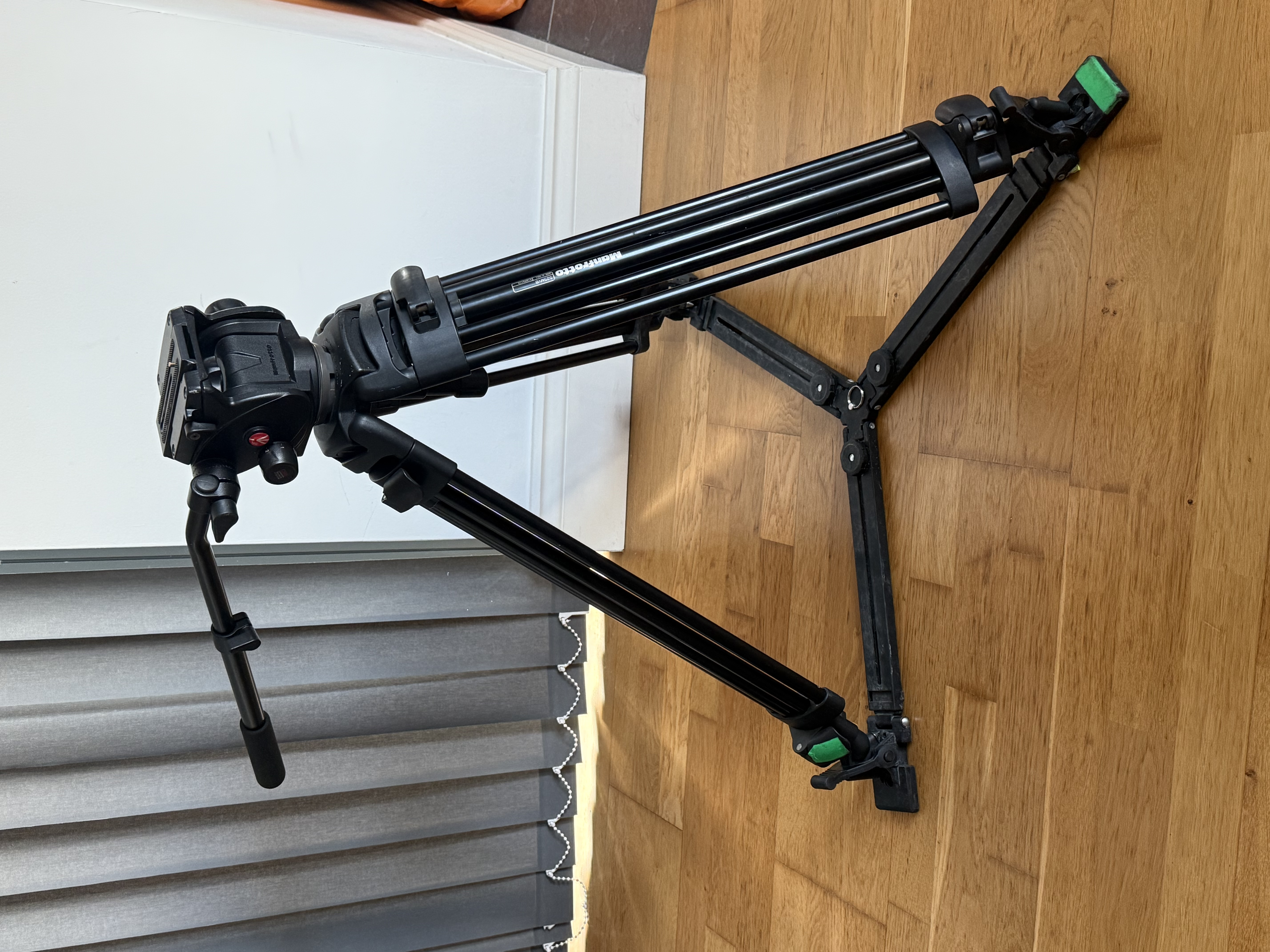 Manfrotto 503 fluid head film video tripod 