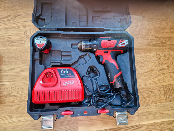 Milwaukee drill m12 mdd