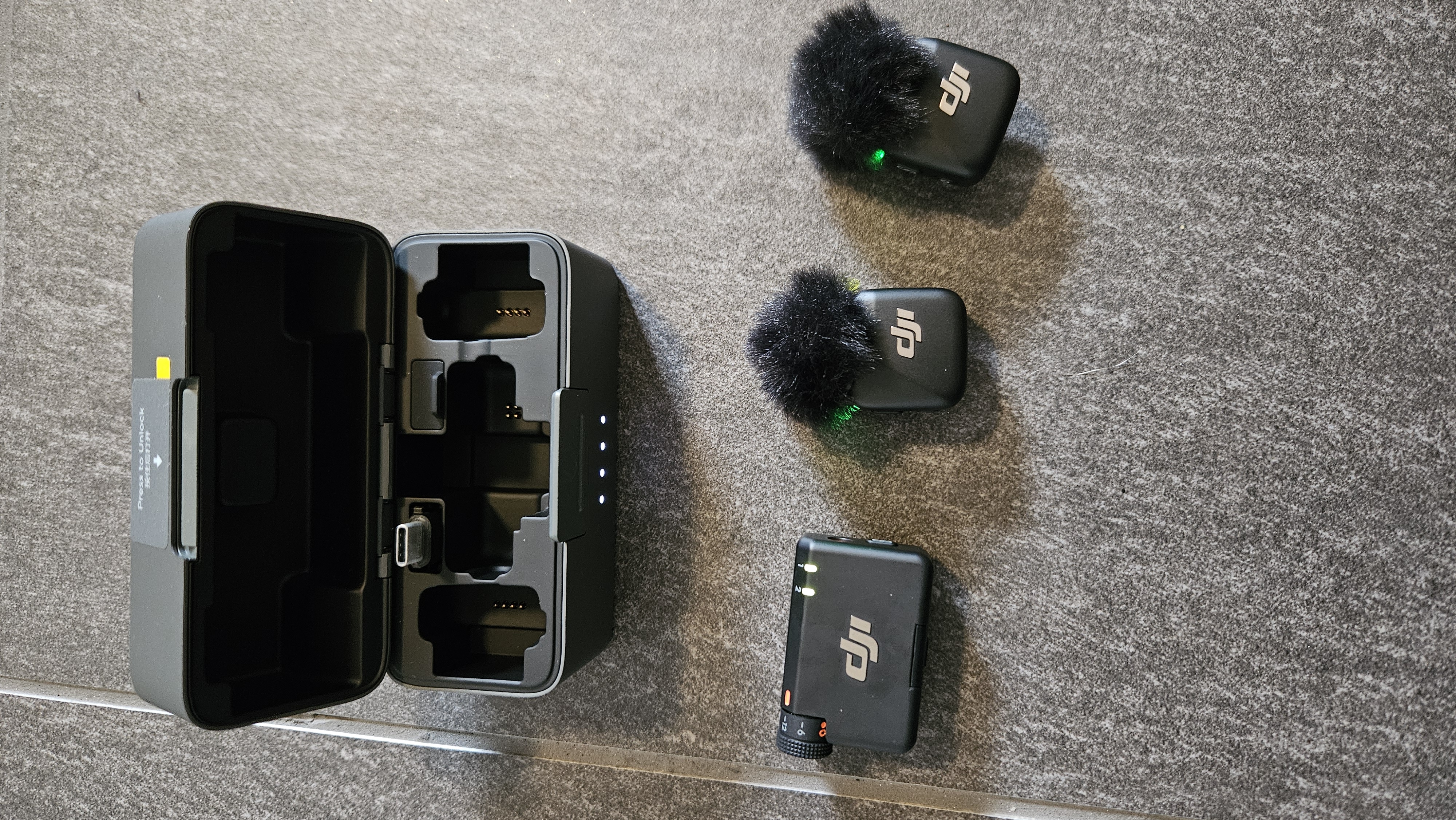 Dji mic mini trådløst mikrofon system - 2tx + 1rx, 48 timer batteri