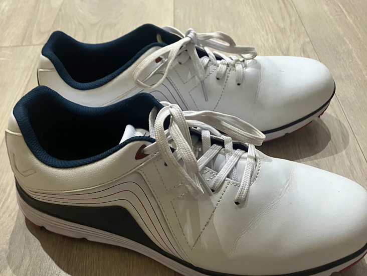 Golf shoes size 10