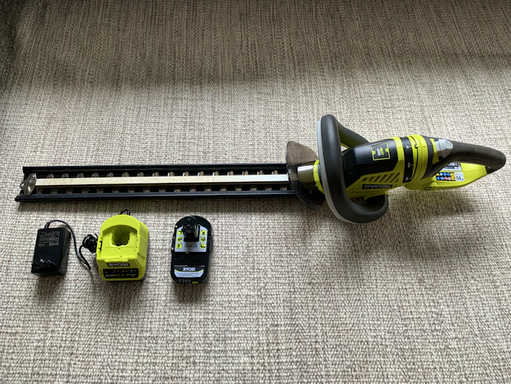 Ryobi batteridriven häcksax