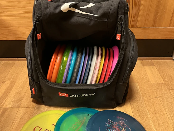 16 discer med latitude-sekk (for 1-5 personer)