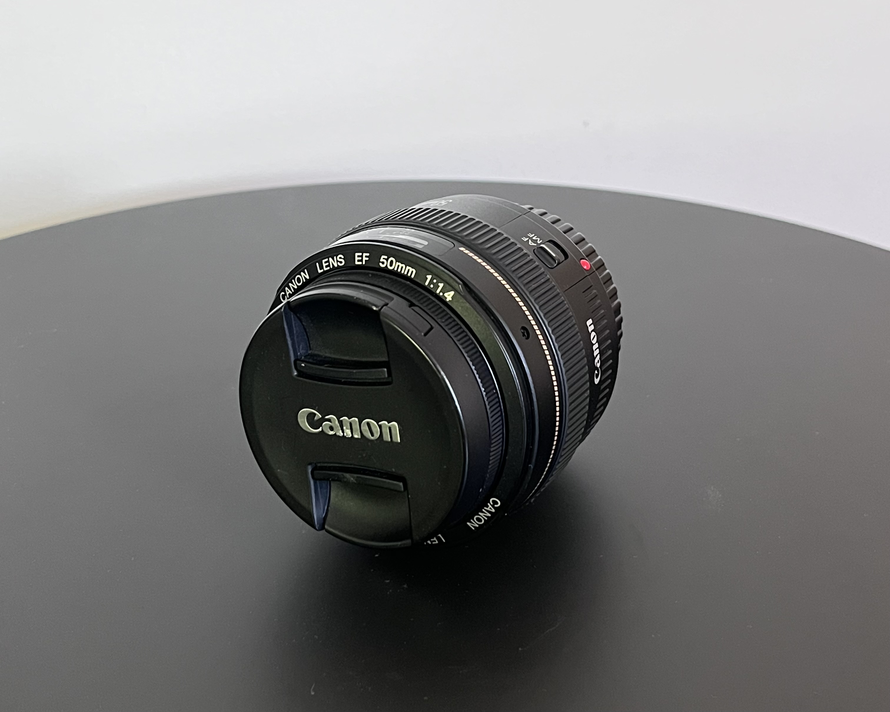 Canon ef 50mm f/1.4 usm lens