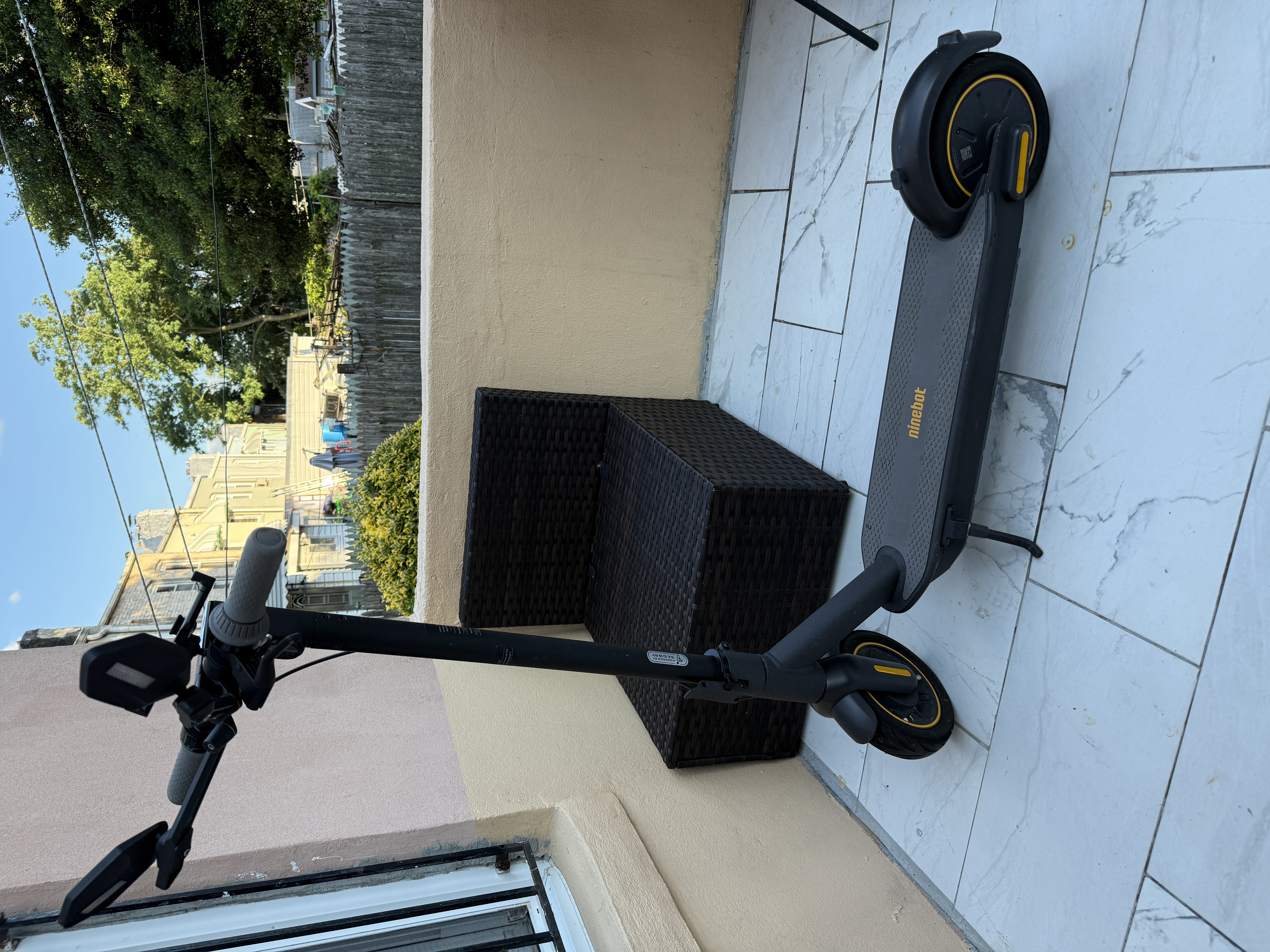 Ninebot max g30 electric scooter — loaded with mirrors & phone mount