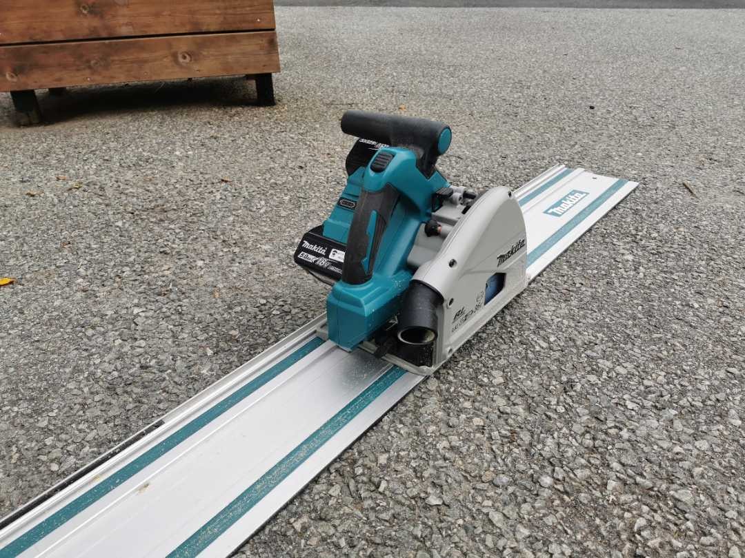 Makita batteridrevet dykksag/skinnesag
