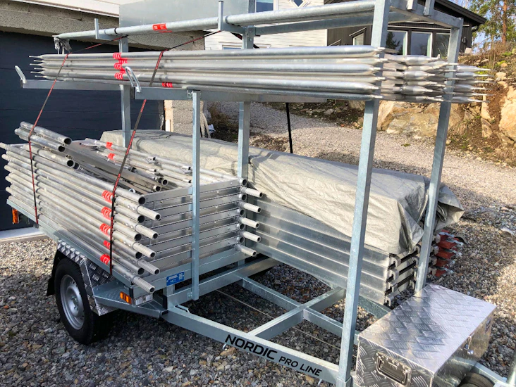 Byggställning i aluminium uthyres för fasad och takarbeten